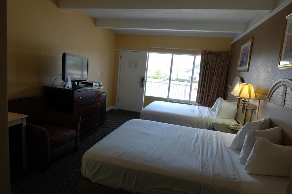 Ambassadors Inn & Suites Virginia Beach Exteriör bild